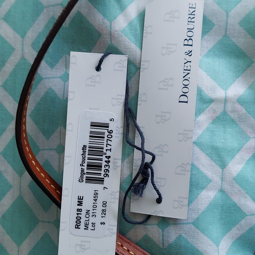 Dooney & Bourke crossbody leather Pouchette - Picture 3 of 14